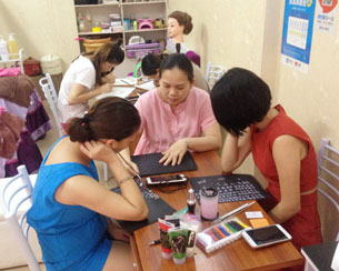 【南寧美甲學(xué)?！繉W(xué)員專訪丨幸福生活是要靠自己努力拼搏得來的