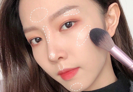 南寧化妝學(xué)校：學(xué)會(huì)修容高光，進(jìn)階臉 ??? 