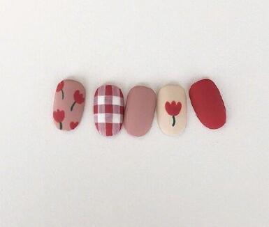 南寧美甲學校：適合春天的磨砂美甲款式