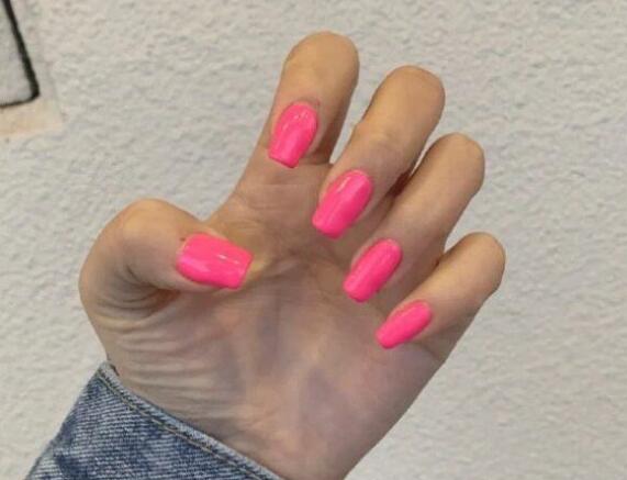 南寧美甲學校：不要讓你的手“黑上加黑”