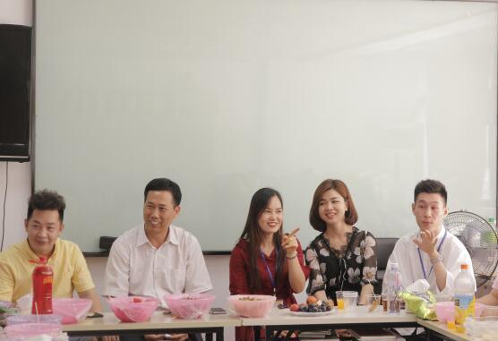 南寧美容學(xué)校：美容分享會(huì)，感謝總在別離時(shí)