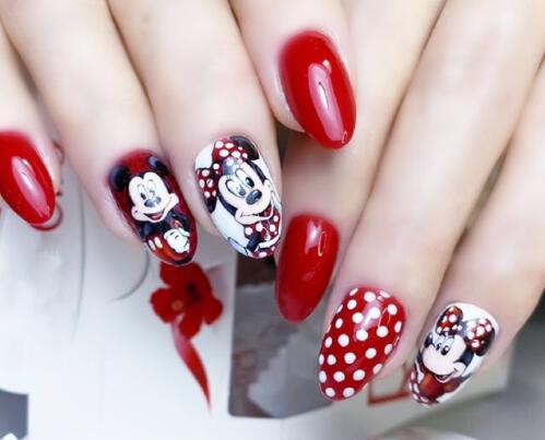 南寧美甲學校：指甲有劃痕怎么辦？