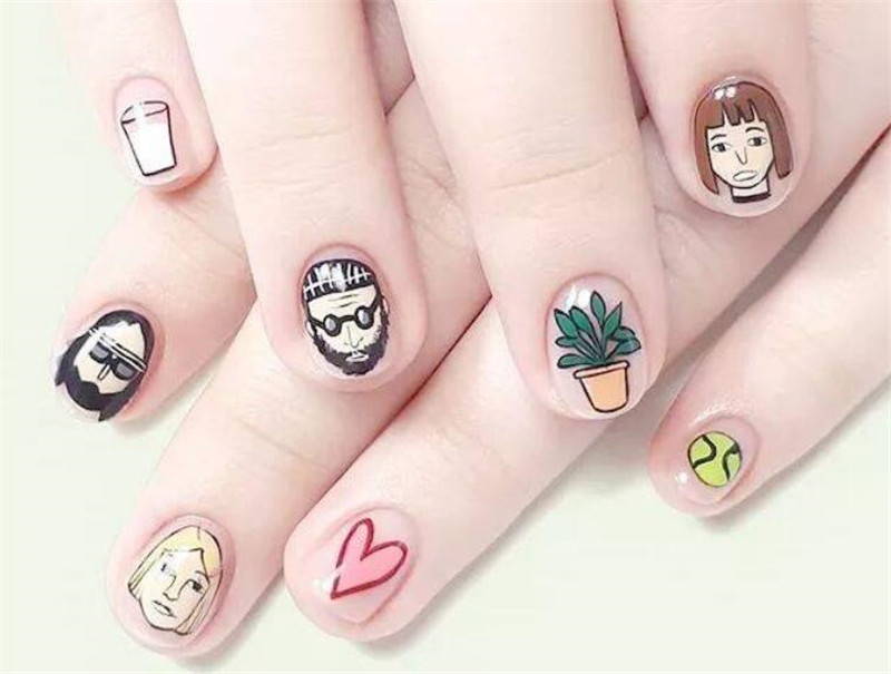 南寧美甲學(xué)校：美甲斷了怎么補(bǔ)救