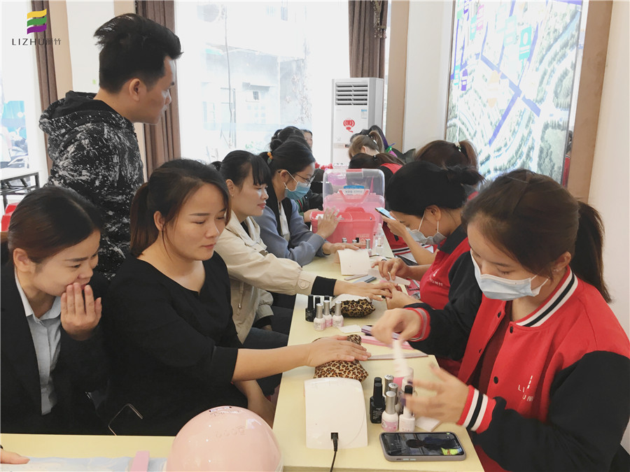 來(lái)吧！展示！麗竹美甲班的學(xué)員們