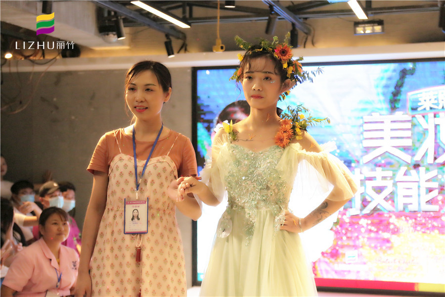 化妝學(xué)員感言：從無(wú)感到愛(ài)上化妝