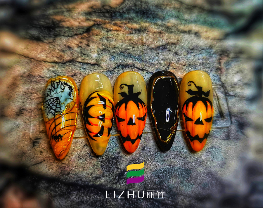 美甲技巧：這樣的指甲冬天干得快