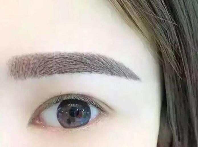 南寧紋繡學(xué)校：眉毛失敗后怎么辦