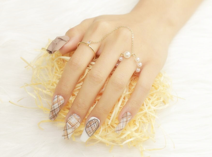 麗竹美甲作品：元?dú)鉂M滿美甲款式