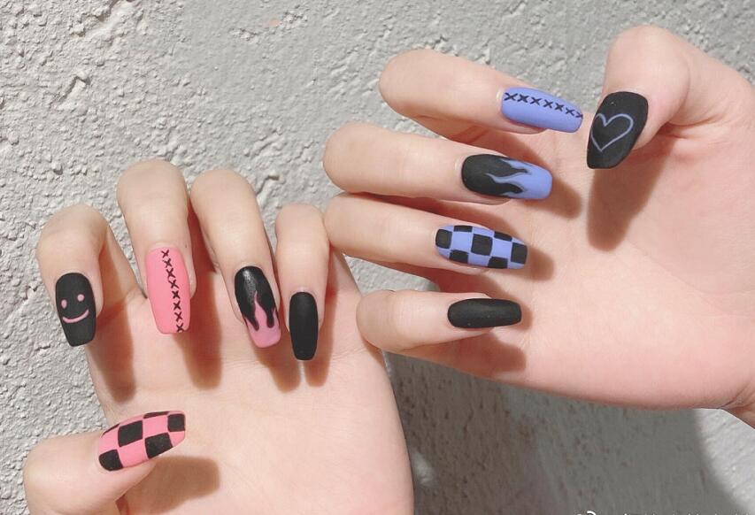 學(xué)美甲師必學(xué)技術(shù)，看南寧美甲學(xué)校哪家專(zhuān)業(yè)