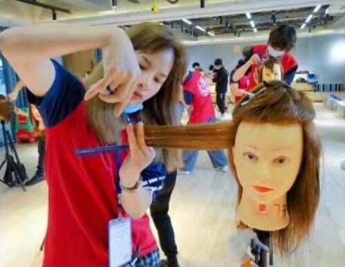 廣西出名的美發(fā)學(xué)校為什么會(huì)出名