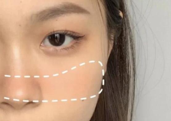 廣西口碑好的化妝學(xué)校教你網(wǎng)紅腮紅畫法