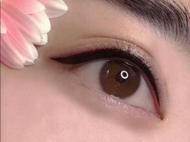 南寧專業(yè)紋繡學校教你8個美瞳線不掉色技巧