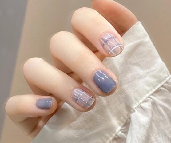 指甲油不卸可繼續(xù)涂嘛？快來看看南寧美甲培訓(xùn)班怎么說