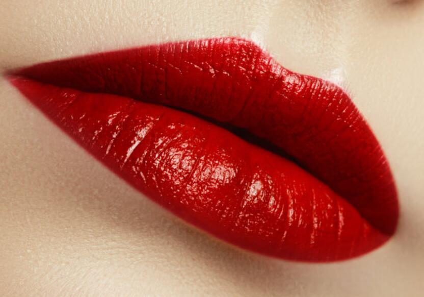 紋唇后不能吃哪些東西？快來看看廣西專業(yè)紋繡學學校怎么說