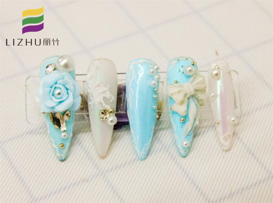 為什么要涂美甲封層？南寧技術(shù)好的美甲學(xué)校告訴你