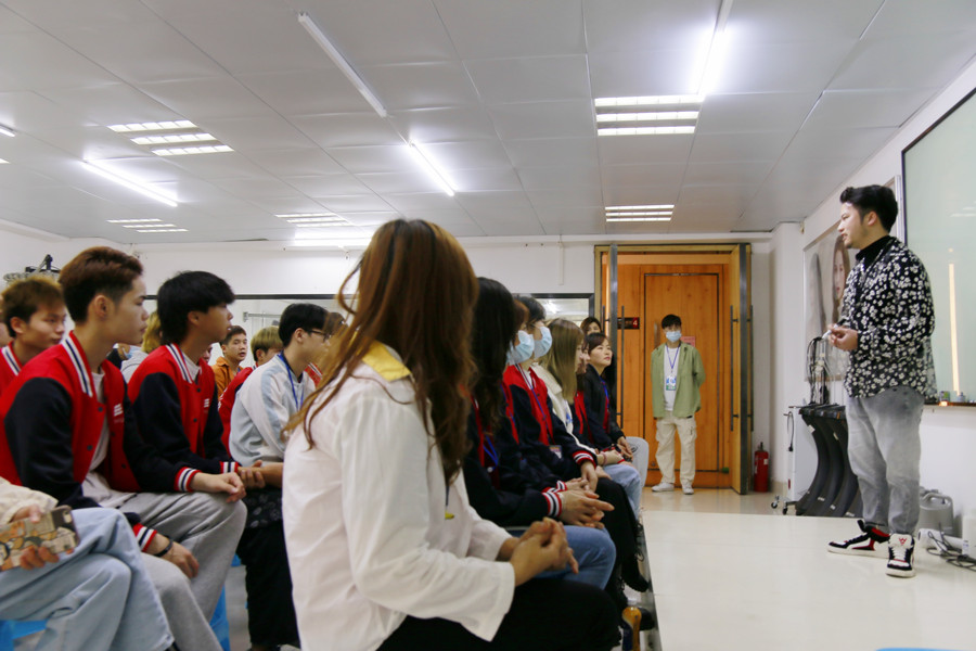 廣西學(xué)美發(fā)好找工作 嗎？麗竹學(xué)校會告訴你答案