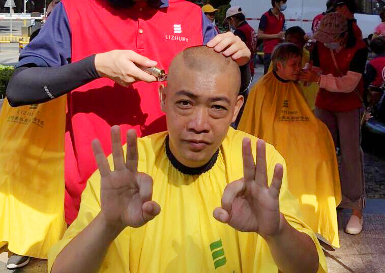 義剪活動受點贊，看看廣西美發(fā)學(xué)校哪家實踐機(jī)會多