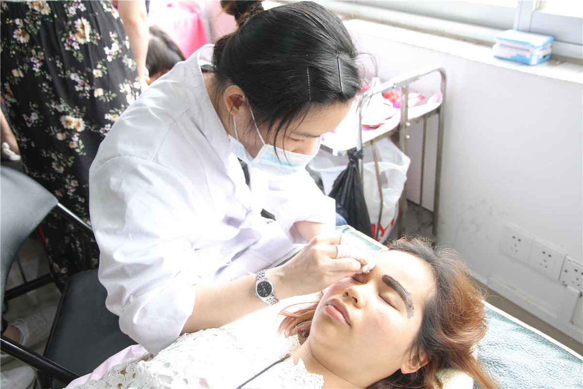 美睫過后為什么要修補(bǔ)眉毛呢？