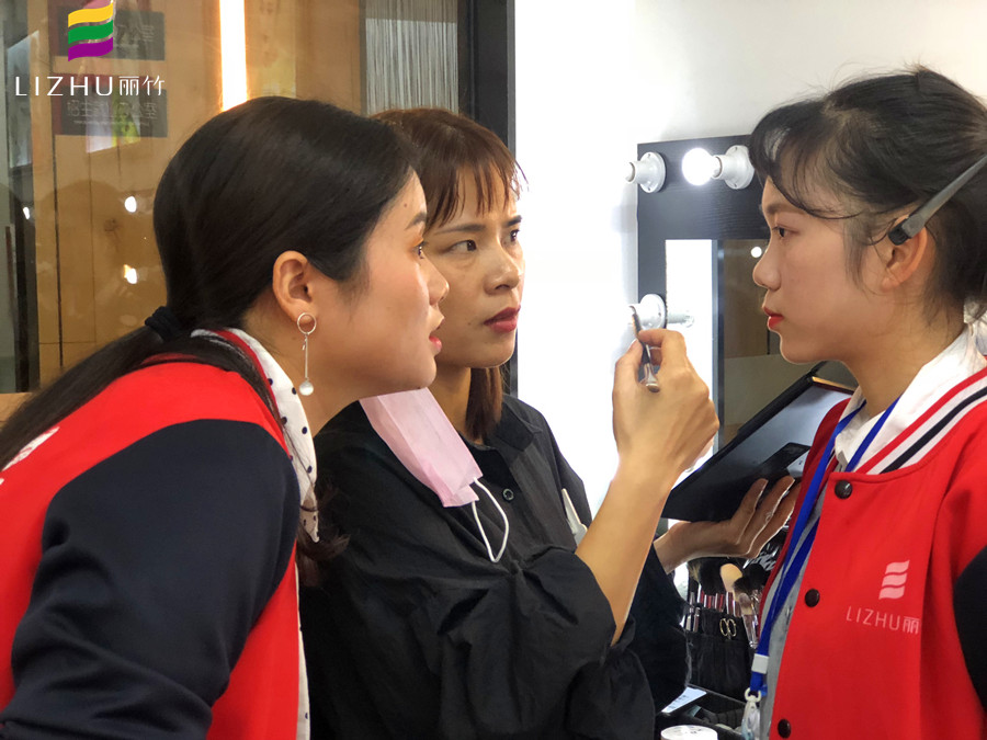 如何判別護(hù)膚彩妝品好不好？