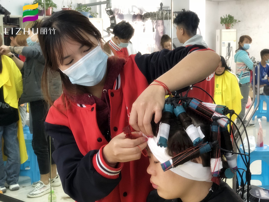 廣西美發(fā)培訓(xùn)知識(shí)：短發(fā)可以燙什么發(fā)型