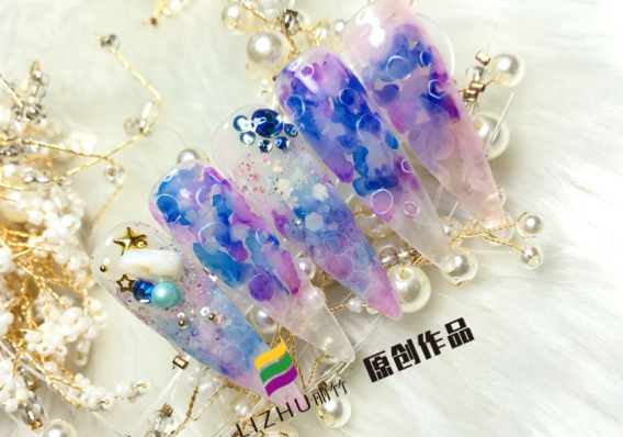 不同甲形如何涂色？南寧教得好的美甲培訓(xùn)教你