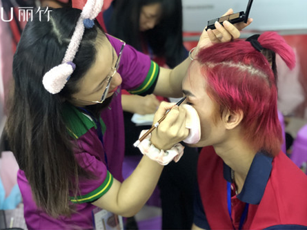 男士化妝的注意事項，南寧彩妝培訓班幫你劃重點