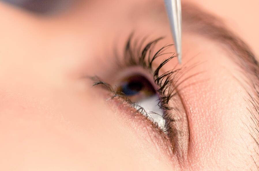 學(xué)美睫必備基本技法，看廣西美睫培訓(xùn)哪家好