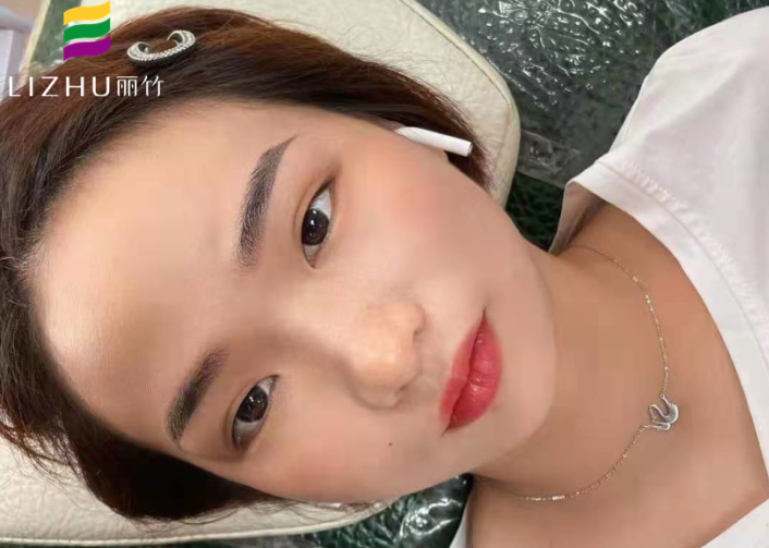 紋眉后眉毛會(huì)消失嗎？南寧正規(guī)紋繡培訓(xùn)來(lái)解答