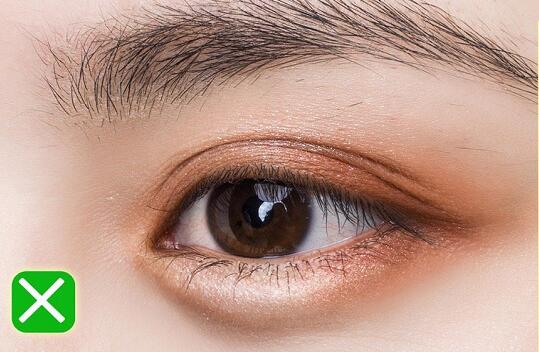 新手臥蠶教程，和南寧彩妝造型學校學起來?