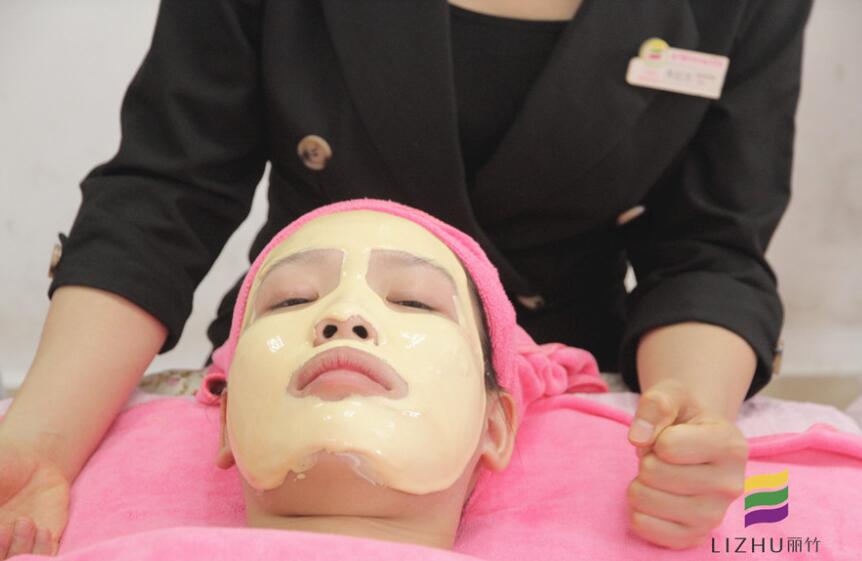 學(xué)秋季護(hù)膚技巧，感受南寧美容培訓(xùn)學(xué)校哪家好