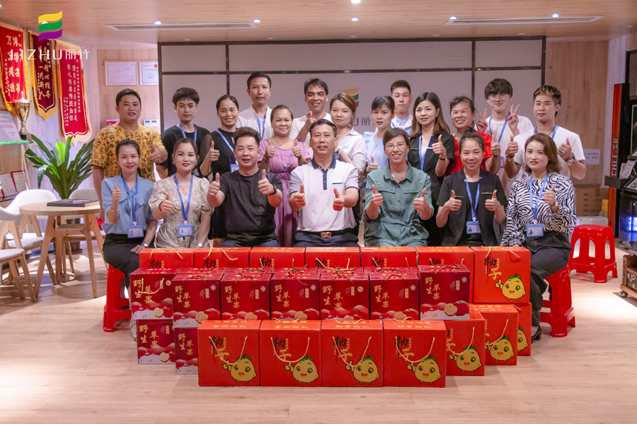 麗竹學(xué)校中秋祝福：團(tuán)團(tuán)圓圓，其樂融融