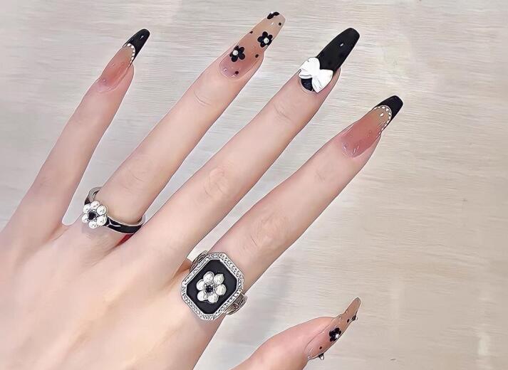 好看的延長(zhǎng)甲款式，和南寧網(wǎng)紅美甲培訓(xùn)學(xué)