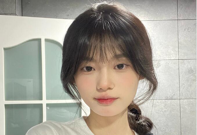 粉嫩韓國(guó)學(xué)妹妝，快和廣西彩妝造型學(xué)校學(xué)起來(lái)