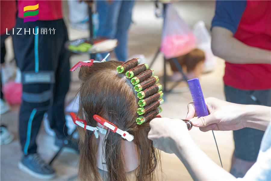 美發(fā)標(biāo)準(zhǔn)杠注意事項(xiàng)，廣西美發(fā)學(xué)?？偨Y(jié)好了