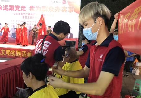 你合適剪短發(fā)嗎？廣西專業(yè)美發(fā)學(xué)校教你判斷