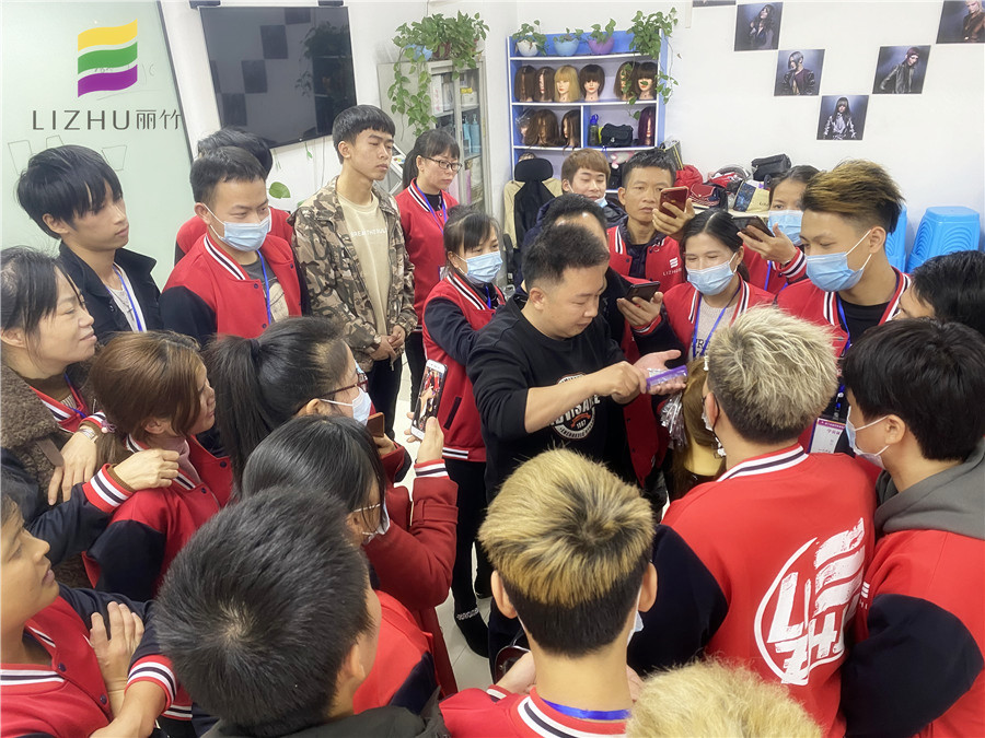 染發(fā)一定要用雙氧奶嗎？南寧美發(fā)培訓(xùn)幫你解答