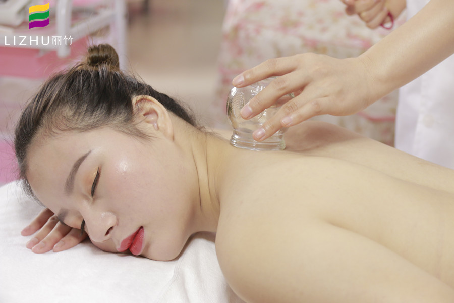 拔罐的注意事項，南寧美容師培訓學校必學課程