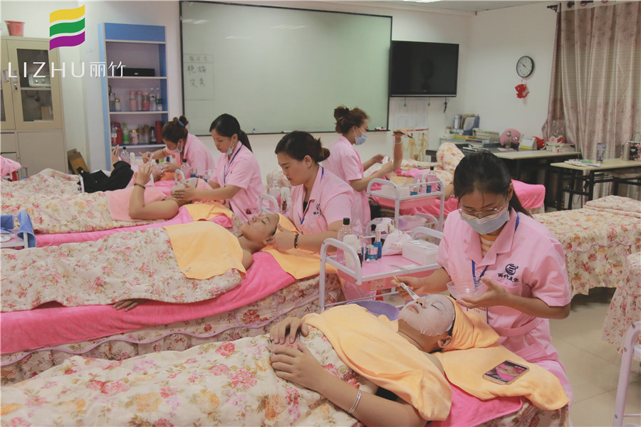 廣西美容護膚資訊：怎樣減少皺紋的生長？