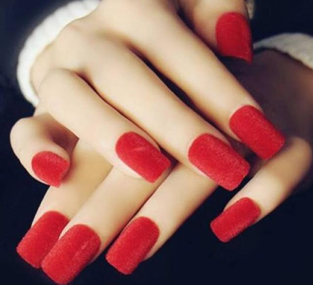 絲絨美甲能沾水嗎？南寧專業(yè)美甲告訴你答案