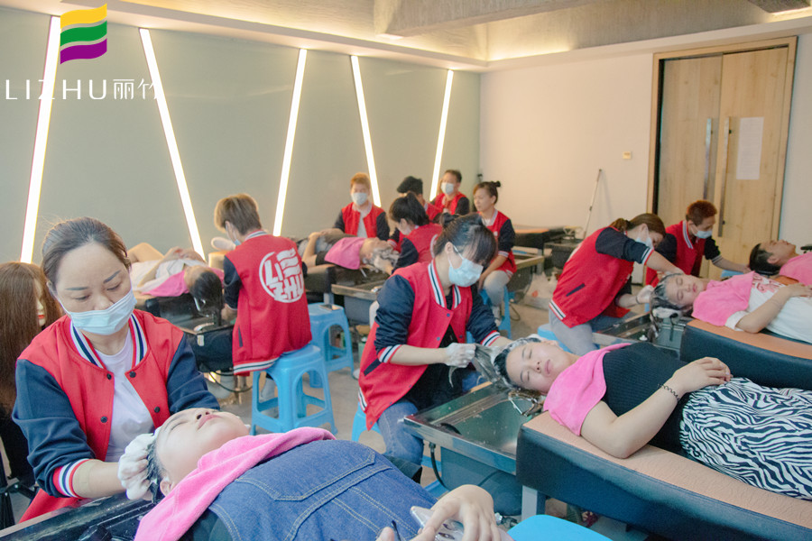 學(xué)泰式洗頭的步驟，告訴你廣西哪里可以學(xué)洗頭