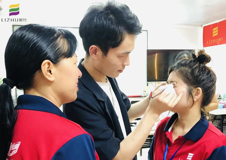 眉形怎么設(shè)計才好看？南寧紋繡專業(yè)學校分享