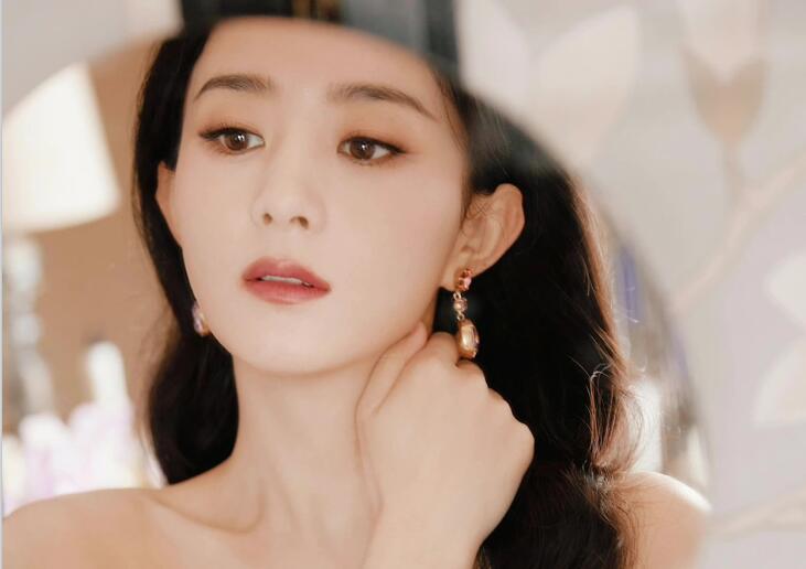 圓臉女孩溫柔學(xué)姐妝教程，告訴你南寧哪里教的化妝時(shí)尚