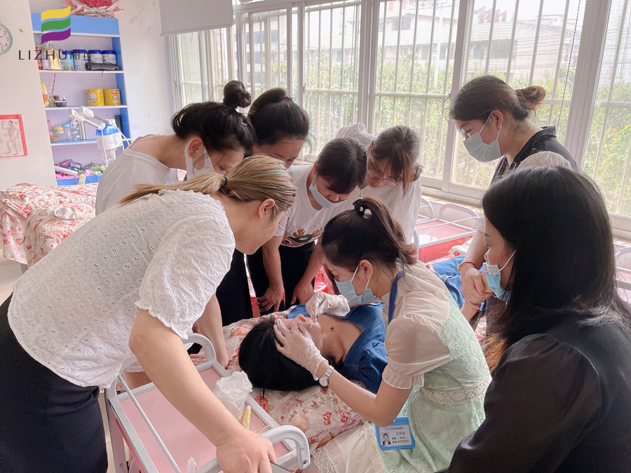 實(shí)用紋繡技巧，南寧紋繡學(xué)校為你揭秘