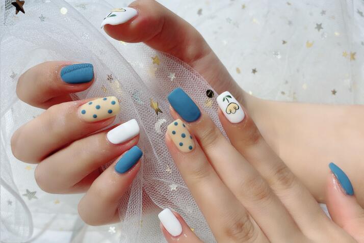 藍(lán)色系美甲，廣西美甲培訓(xùn)浪漫分享