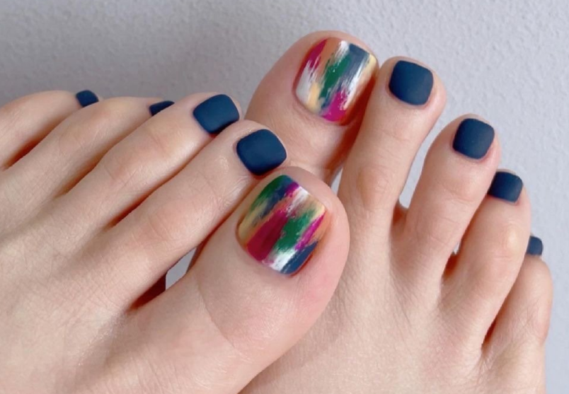 夏季腳部美甲，廣西美甲網(wǎng)紅圖片分享