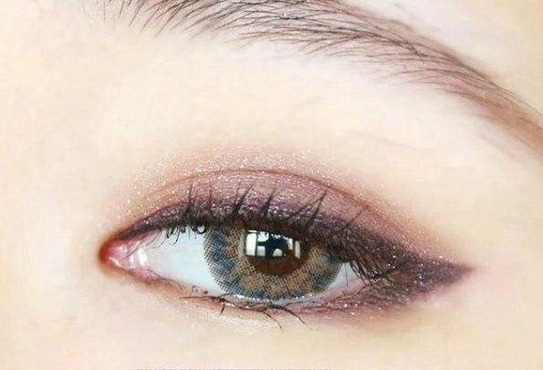 眼妝怎么畫(huà)好看又自然？南寧基礎(chǔ)教眼妝