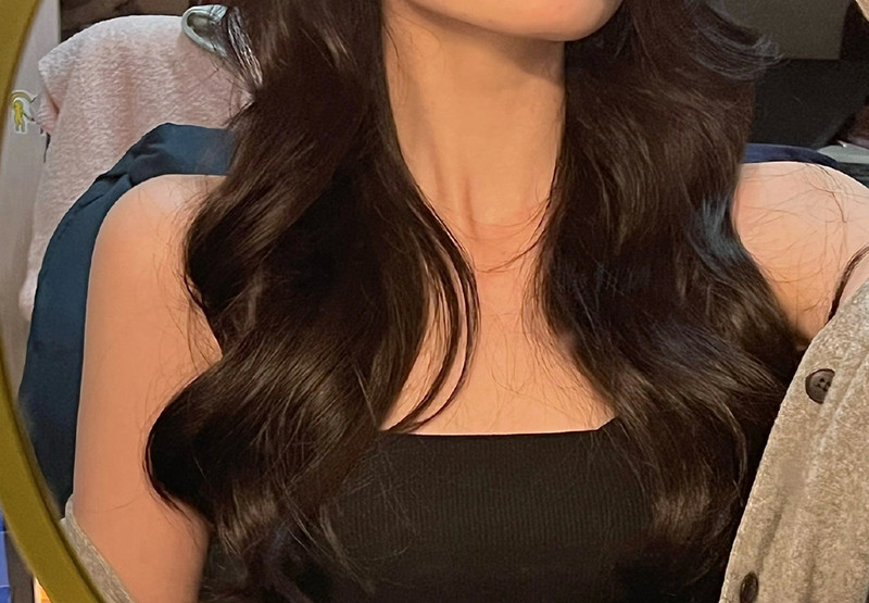 如何用電棒卷出氛圍感卷發(fā)？廣西燙染學(xué)校教你