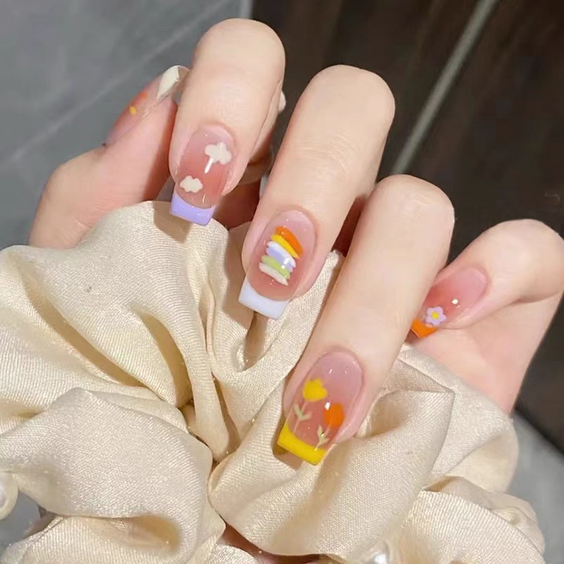 適合夏日做的短甲美甲，南寧美甲學(xué)習(xí)中心收集