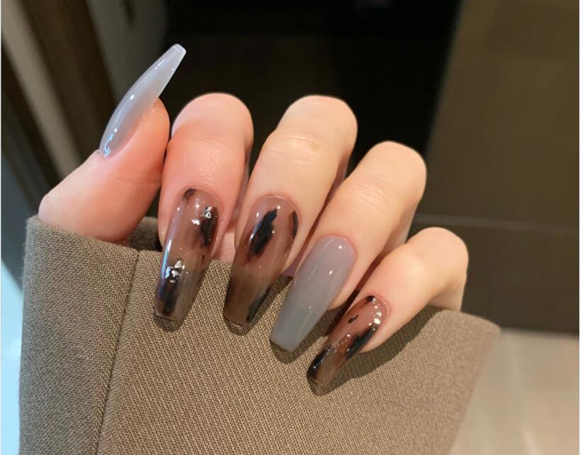 溫柔顯氣質(zhì)美甲，南寧培訓(xùn)美甲機(jī)構(gòu)分享