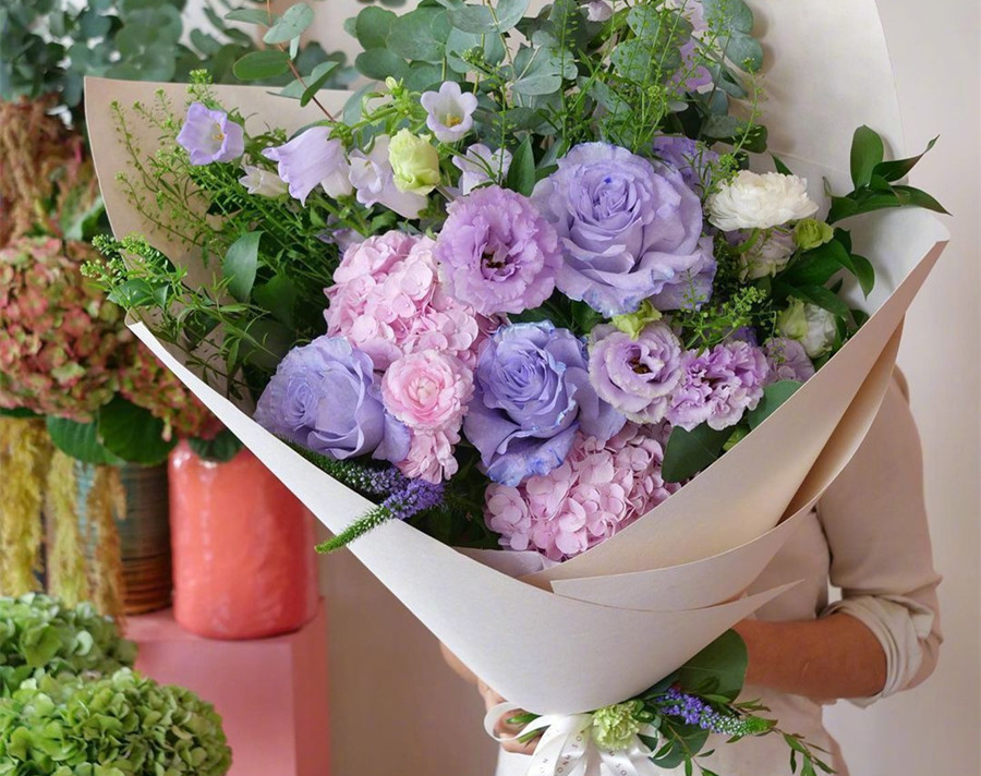 韓系甜美花束，廣西花藝插花造型學(xué)校浪漫推薦